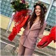 Sono laureata in Lingue, specialista in inglese e spagnolo. Ti aspetto per imparare e praticare insieme l’italiano!