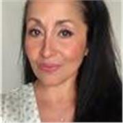 Profesora de español enfocada en metodologías para enseñanza a niños y adultos