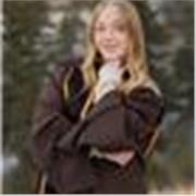 Maestra de español con experiencia enseñando tanto adultos como niños. También tengo experiencia enseñando inglés