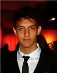 Soy estudiante avanzado de arquitectura y tengo conocimientos en pluralidad de programas y softwares, como sketchup, lumion, v-ray, adobe, etc