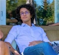 Laureando in relazioni internazionali, offro ripetizioni in fisica a studenti di medie e superiori (primo e secondo anno)