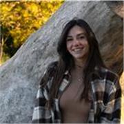 Insegnante di inglese per ragazzi delle medie e del liceo. Attualmente sono iscritta all’ultimo anno di Mediazione Linguistica