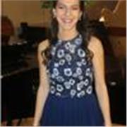 “Laureata e musicista offre aiuto compiti e lezioni di canto a Roma e online”