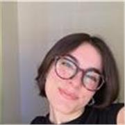 Sono una studentessa, che ha ottenuto il B2 Cambridge lo scorso anno con diploma al liceo linguistico, la mia passione è l’inglese