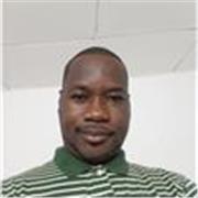 Professeur de français et de sciences programme français.