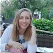 Profesora nativa con experiencia en empresas, academias y preparación de exámenes oficiales