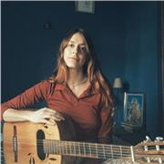 Profesora de Ukelele y Guitarra para todas las edades y con ganas de jugar =)