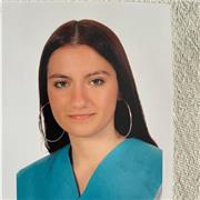 Profesora de apoyo que ofrece clases particulares presenciales u online