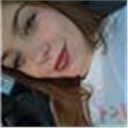 Soy una niña muy risueña y con muchas ganas de ayudar a los pequeños 