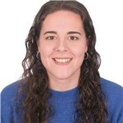 Profesora de matemáticas ofrece clases a alumnos de ESO y bachillerato