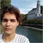 Impartisco ripetizioni per scuole medie (generale) e di latino, greco o francese per le scuole superiori 