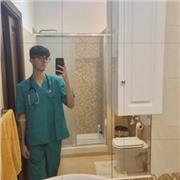 Offro lezioni private a studenti delle medie/superiori ed elementari