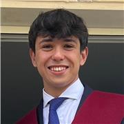 Entiende de manera gradual y aprende a organizarte independientemente. Jóven universitario te ayuda con tus asignaturas de clase