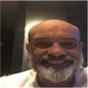 Soy un profesor de inglés actualmente trabajando en Secundaria y Bachillerato en un colegio de Madrid.