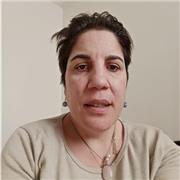 Prof de gestion pour apprendre à des étudiants de bac