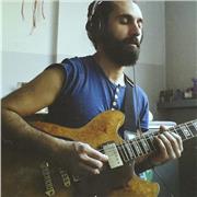Insegnante di chitarra/musica