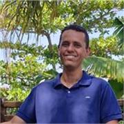 Professor de matemática com mais de 12 anos de experiência, em ensino presencial e também online