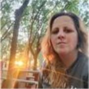 Profesora de Lengua y literatura. Trabajo normalmente con niños y adolescentes. 