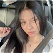 Llevo estudiando inglés desde que era pequeña, viví un año en Irlanda y actualmente tengo nivel de B2/C1