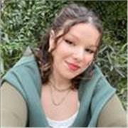 Estudiante de profesional preparada y actualizada para ofrecer clases de lenguaje musical a cursos de elemental