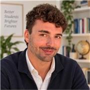 Analista con esperienza in Luxottica e formazione economica: ripetizioni online di economia, matematica finanziaria, aiuto compiti