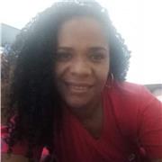 Profesor de lengua castellana imparte clases a niños y jóvenes de todas las edades