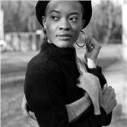 English tutor with a knack for creative communication.