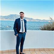 Insegnate di storia impartisce lezioni a studenti delle scuole medie e superiori