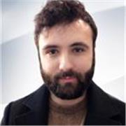 Chi sono? Mi chiamo Edoardo Caruso, e ho una formazione da UX/Service designer.
Ti aiuto a muovere i primi passi come UX DESIGNER