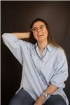 ¡hey, soy lydia! la profe ideal para pulir tus dotes comunicativas. me considero un compañero en este viaje, para ayudarte a hablar con confianza. si eres un estudiante lidiando con presentaciones o un profesional que quiere brillar en reuniones, cuenta c