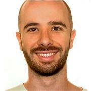 Doy clases particulares para niños y adultos (tanto en secundaria como en universidad) sobre Historia, Geografía, Historia del Arte y Literatura.