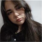 Profesora particular imparte clases a alumnos de todas las edades