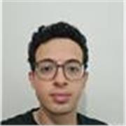 Soy Aksel, un estudiante cursando un carrera de Economía en la universidad. Hablo 4 idiomas y me gusta enseñar Inglés.