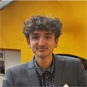 Experienced English teacher who can also speak Spanish and German