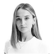Diseñadora de moda con más de 8 años de experiencia en el sector, especializada en diseño de prenda plana, desarrollo de coleccion