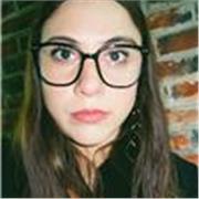 Maestra de inglés especializada en clases en línea encantada de acompañar en el proceso de aprendizaje de los estudiantes