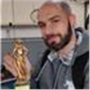 Professionista del settore grafico, impartisce lezioni di grafica 2d, 3d ed animazione