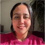 Profesora de Inglés da clases a niños de todas las edades
