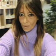 Insegnante impartisce lezioni di inglese, spagnolo,latino, italiano, storia, filosofia, diritto, scienze umane