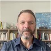 English tutor with more than 15 years' experience in HE