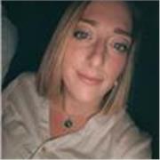 Tutor paziente e affidabile offre supporto online nei compiti di italiano, matematica e inglese per bambini della scuola primaria.