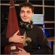 Musicista, Produttore, Compositore di colonne sonore professionista impartisce lezioni di Sound Design, Composizione, Produzione e Mixing