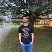 Profesor de matemáticas, física y química a nivel escolar o universitario, finalizando pregrado de física en la Unal