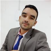 Profesional que ama enseñar a estudiantes lengua castellana