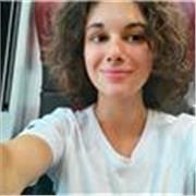Ragazza offre ripetizioni a ragazzi delle scuole elementari e medie in italiano, inglese, francese e tedesco. 