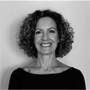 Licenciada en Filología Francesa con 28 años de experiencia como traductora y profesora de idiomas.