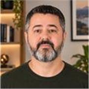 31 years of experience / Native speaker