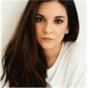 Offro aiuto compiti e ripetizioni, autoritaria ma anche molto paziente e gioiosa! 