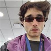 Laureato in Violino ed esperto nella didattica e nei metodi educativi impartisce lezioni private di Violino