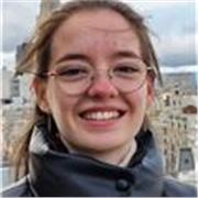 ¿Tu hijo/a necesita apoyo con los deberes o con la organización? Soy Cristina, estudiante de Bachillerato y me encanta enseñar